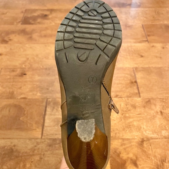 Booties - Picture 3 of 3